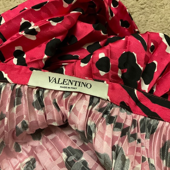 VALENTINO Long Pleated Silk Skirt - Picture 2 of 7